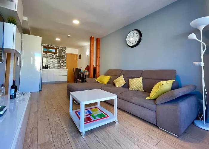 Ohmyhost360 - Sunny Holidays *