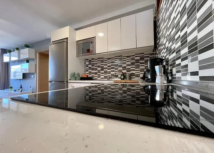 Ohmyhost360 - Sunny Holidays Διαμέρισμα