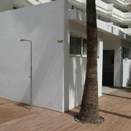 Ohmyhost360 - Sunny Holidays Apartman