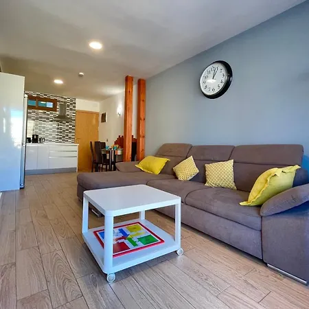 Ohmyhost360 - Sunny Holidays *