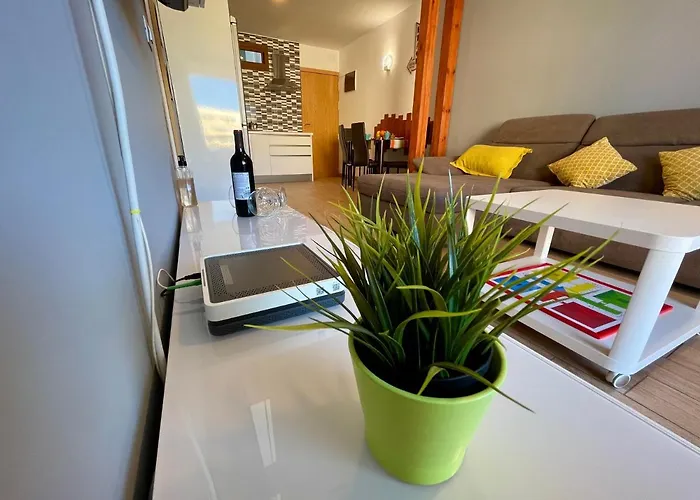 Ohmyhost360 - Sunny Holidays *