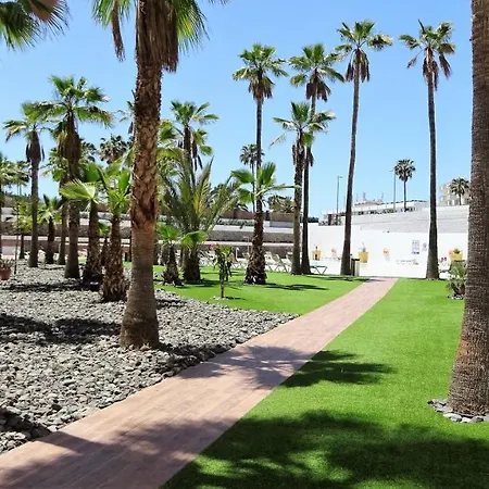 Апартаменти Ohmyhost360 - Sunny Holidays