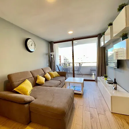 Апартаменти Ohmyhost360 - Sunny Holidays