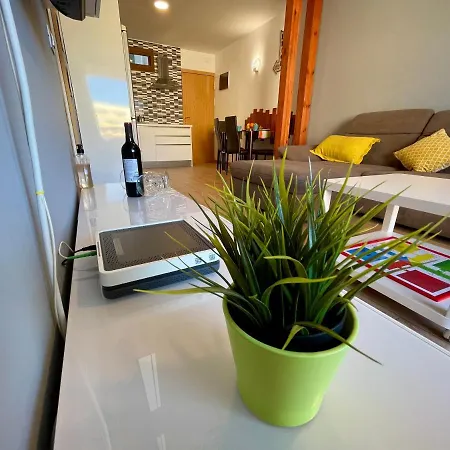 Ohmyhost360 - Sunny Holidays *