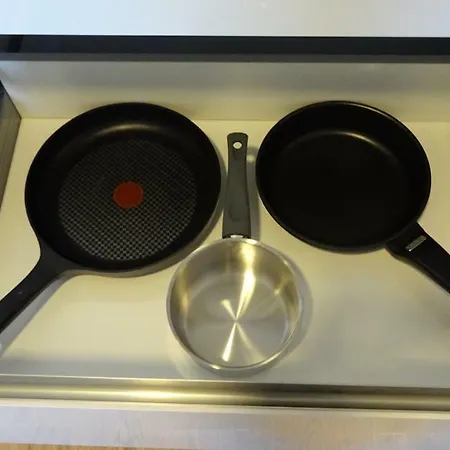 Ohmyhost360 - Sunny Holidays Апартаменти